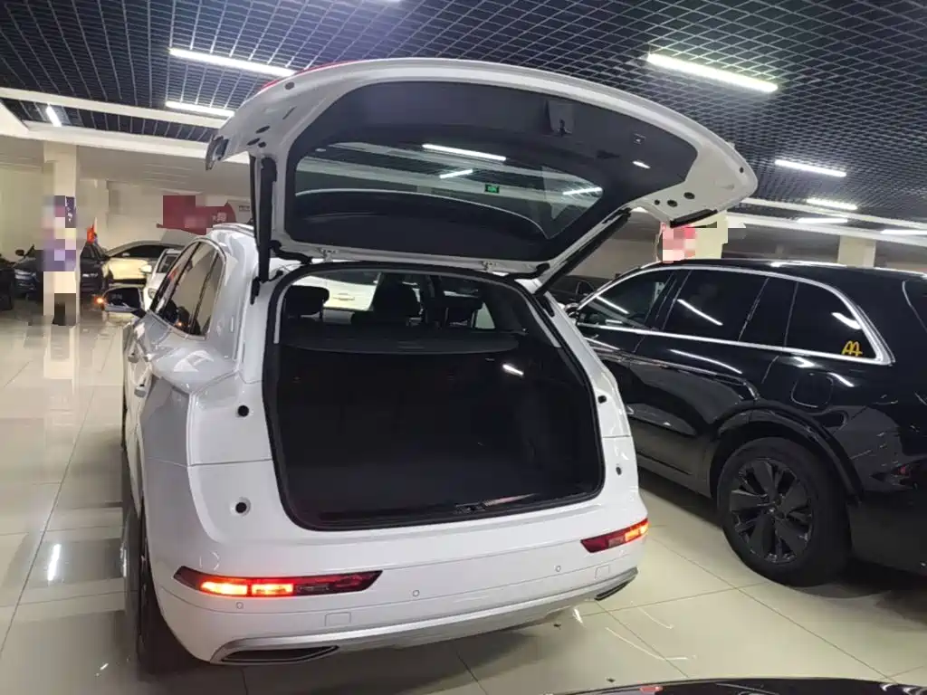 Audi Q5L — миниатюра 19