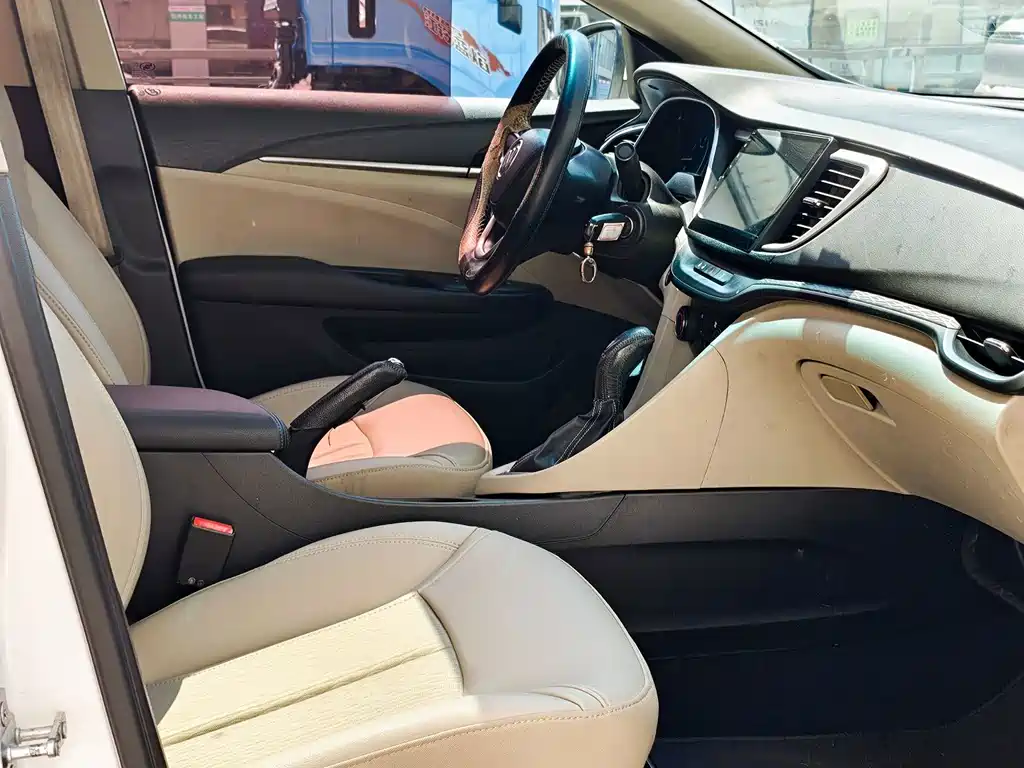 Buick Excelle — миниатюра 8