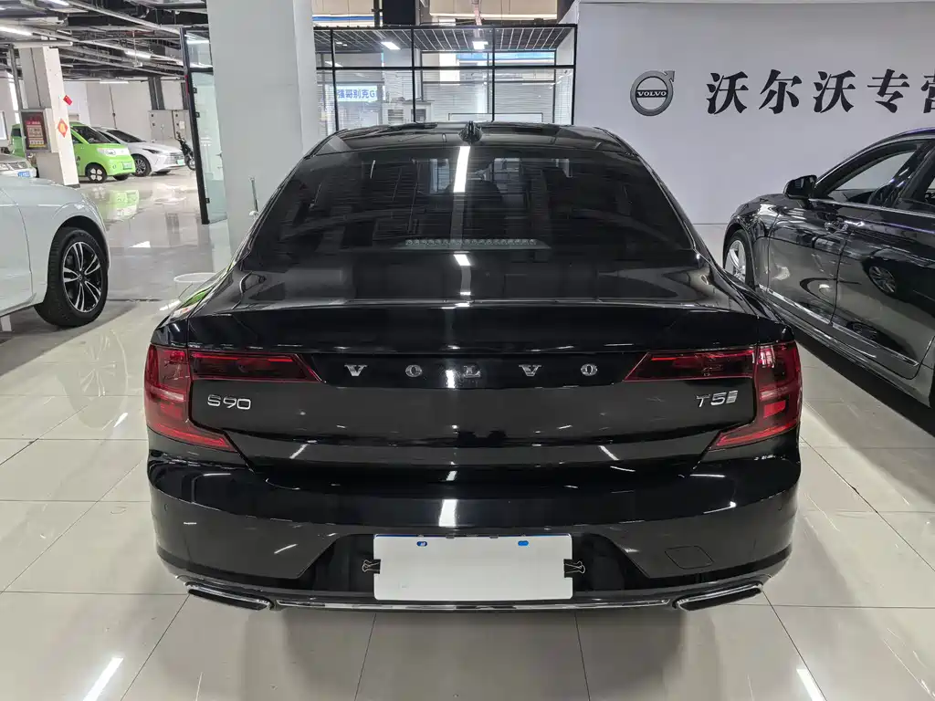 Volvo S90 — миниатюра 5