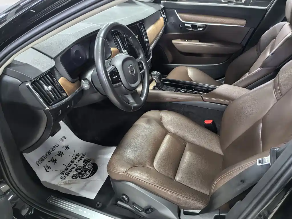 Volvo S90 — миниатюра 7