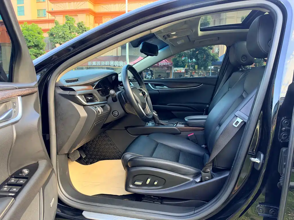 Cadillac XTS — миниатюра 11
