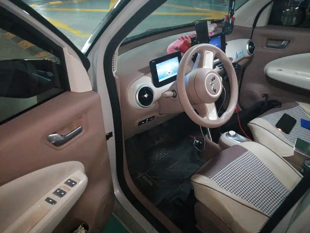 Wuling MINIEV — миниатюра 12