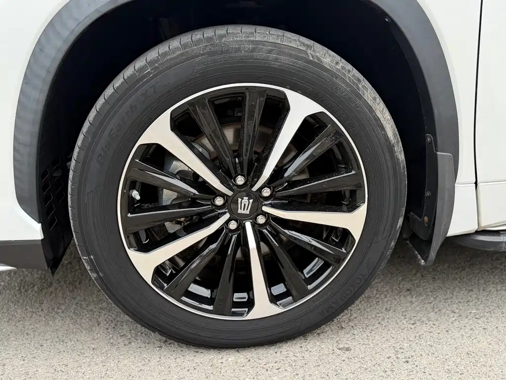 Toyota Crown Kluger — миниатюра 18