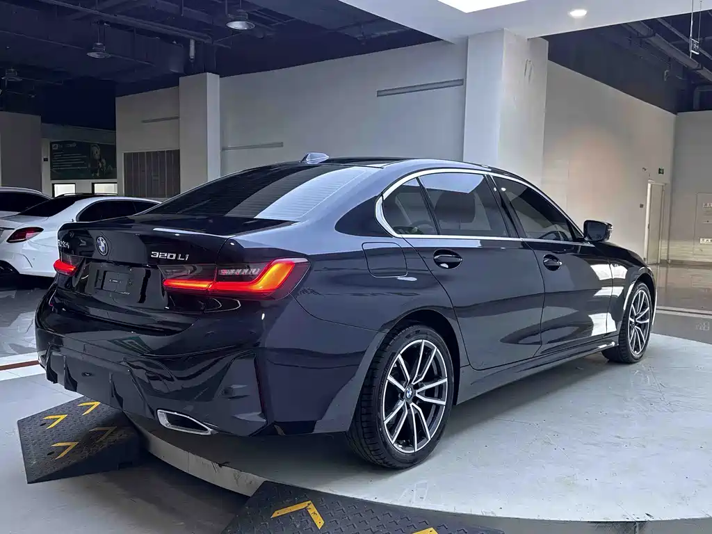 BMW 3 Series — миниатюра 7