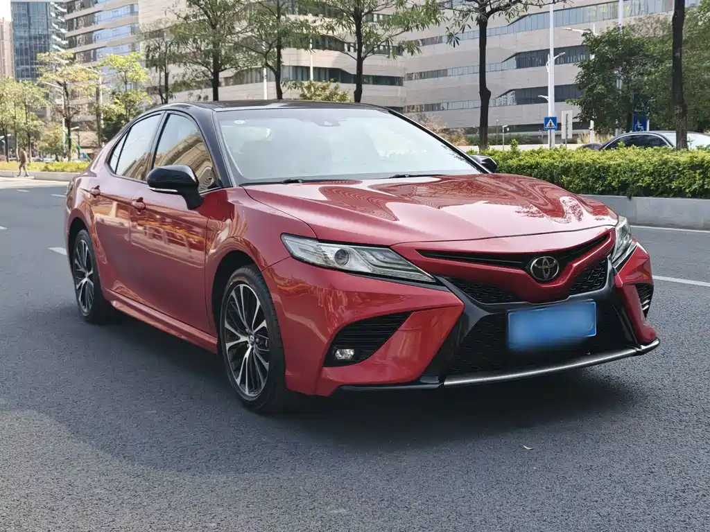 TOYOTA CAMRY