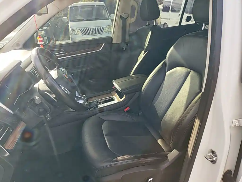 Roewe RX8 — миниатюра 15