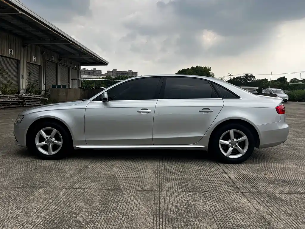 Audi A4L — миниатюра 8