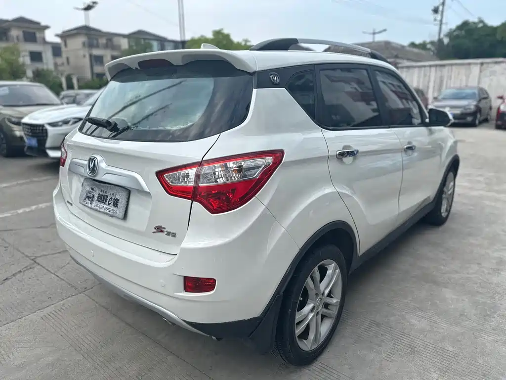 Changan CS35 2015 1.6L MT Comfort IV