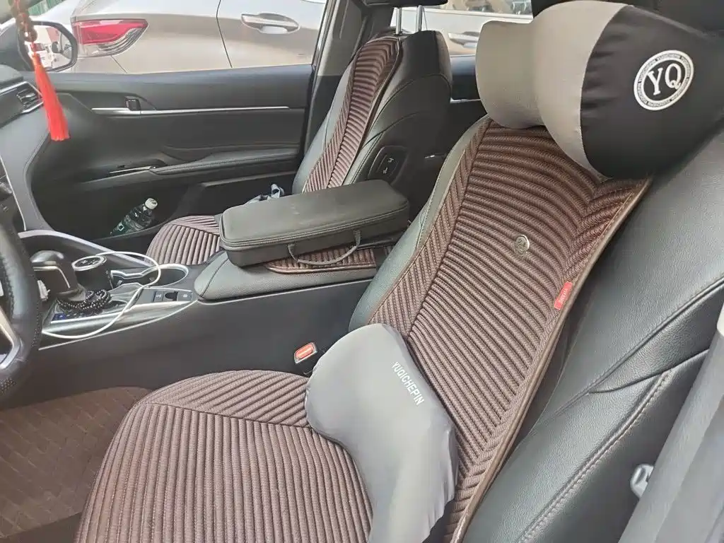Toyota Camry — миниатюра 8