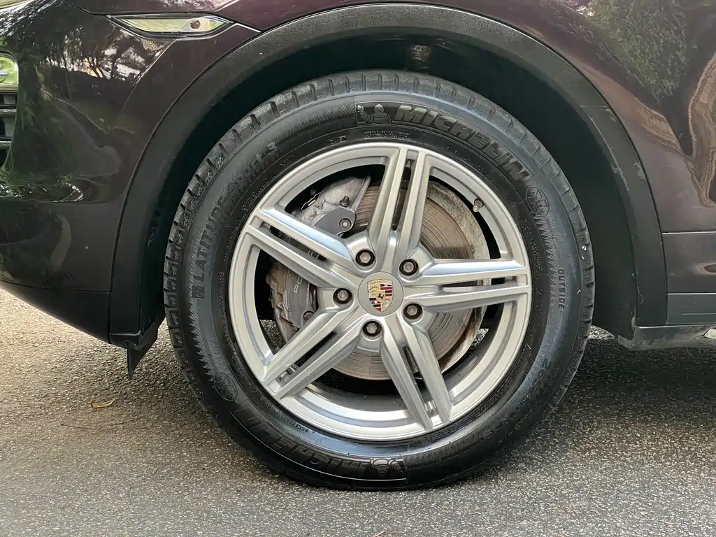 Porsche Cayenne — миниатюра 13
