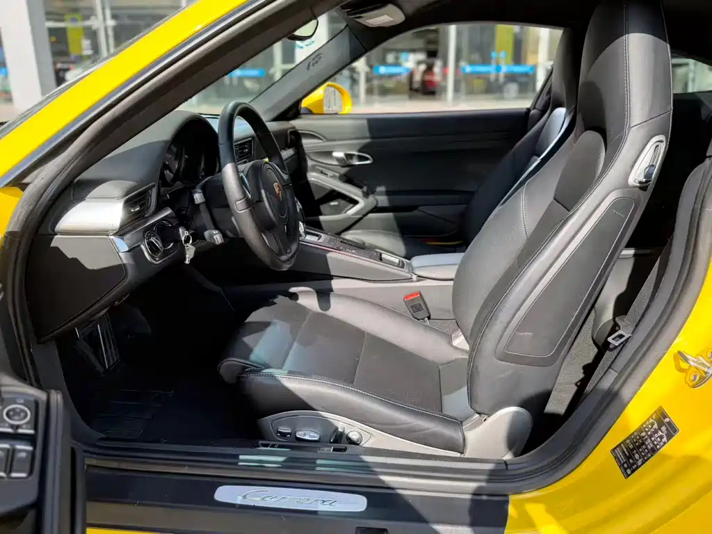 Porsche 911 2015 Carrera 3.4L Style Edition
