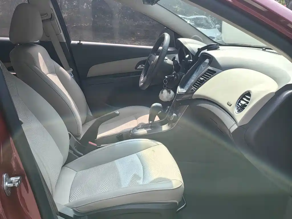 Chevrolet Cruze — миниатюра 8