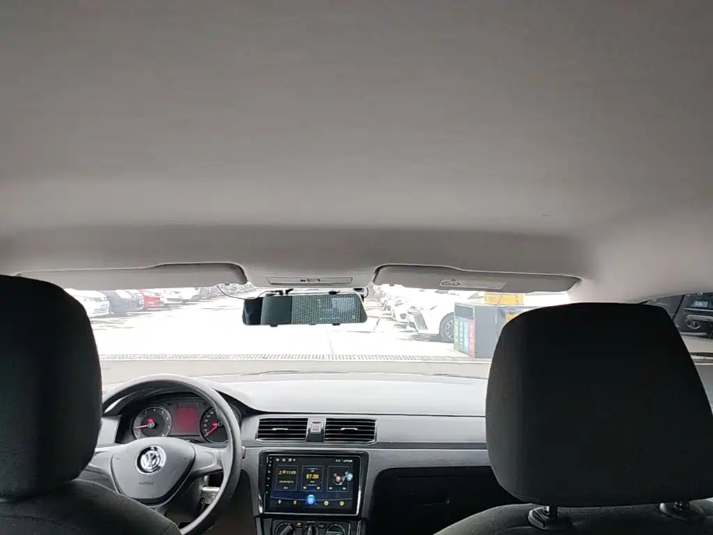 Volkswagen Santana — миниатюра 18