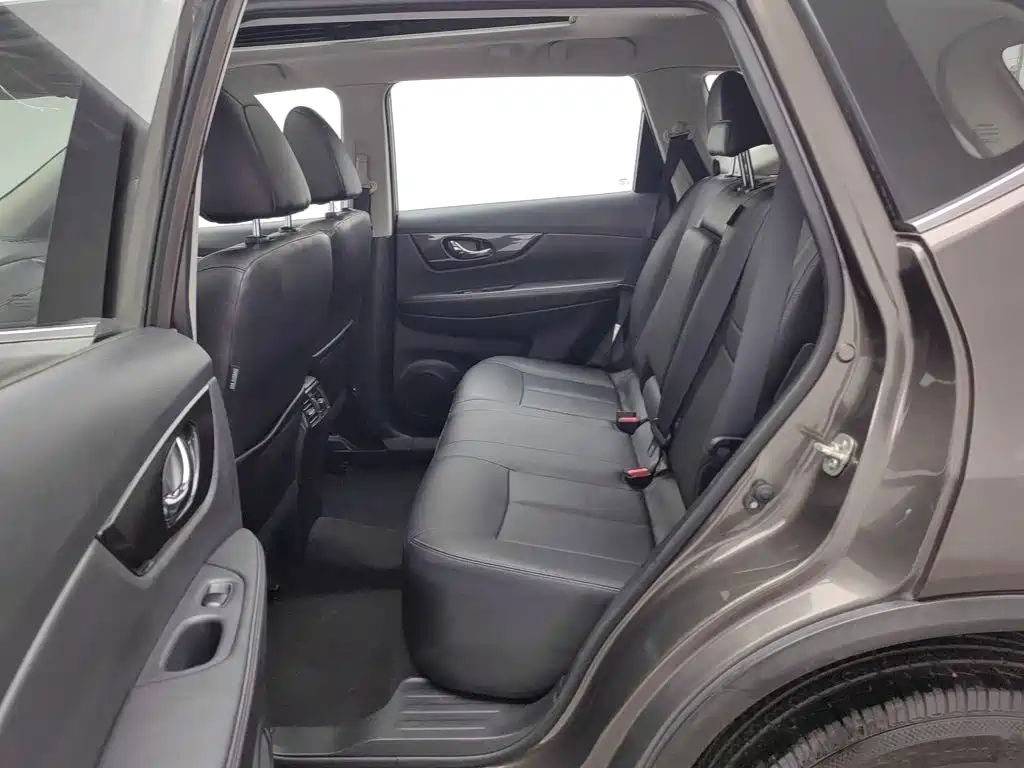 Nissan X-Trail — миниатюра 15