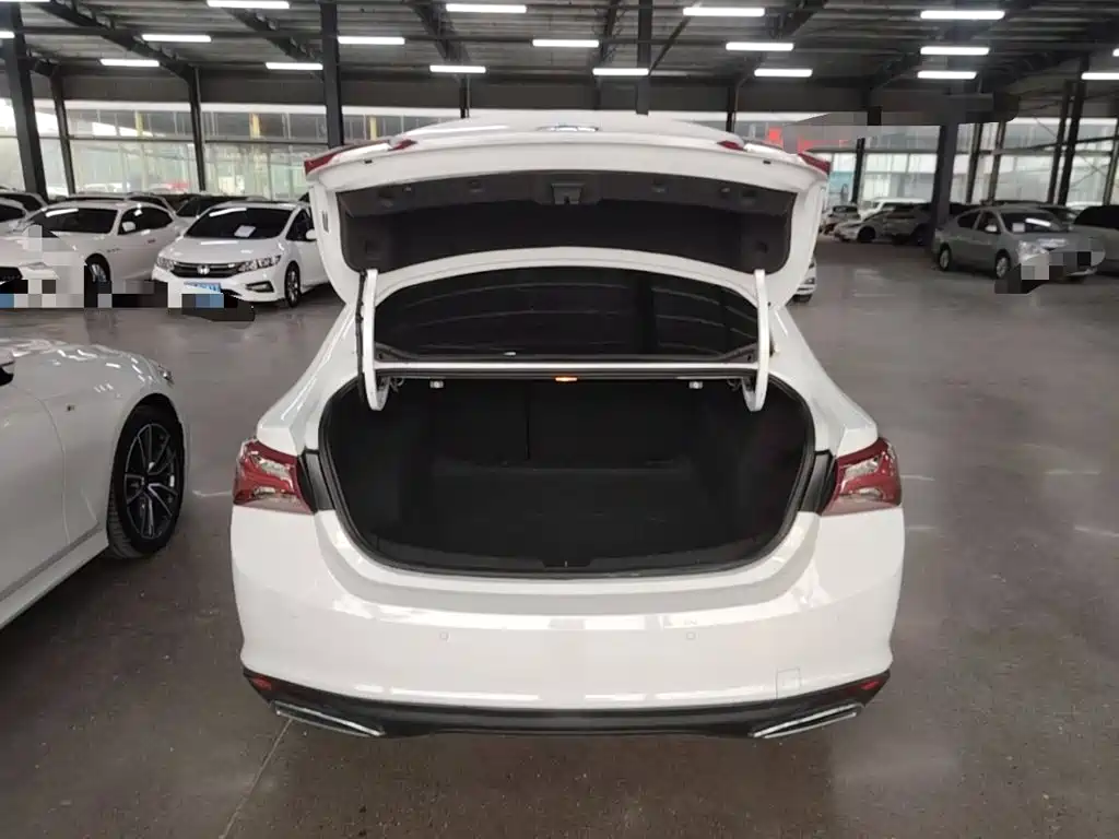 Chevrolet Malibu XL — миниатюра 19