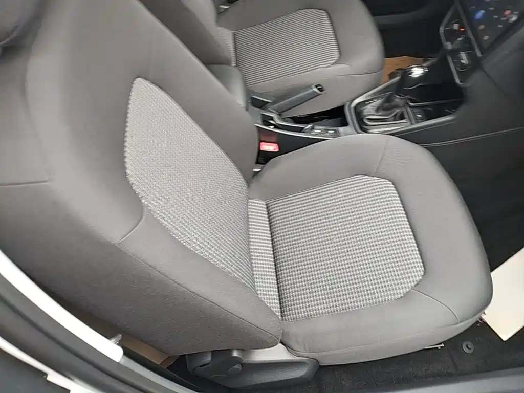 Volkswagen Santana — миниатюра 25