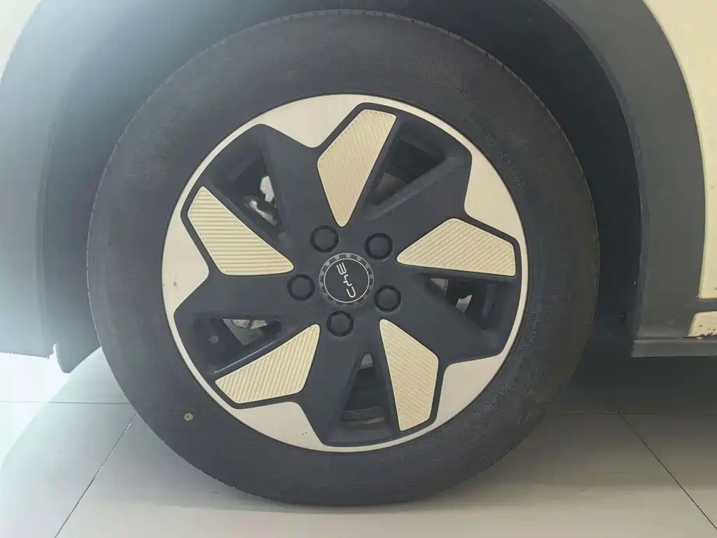 BYD Dolphin — миниатюра 13