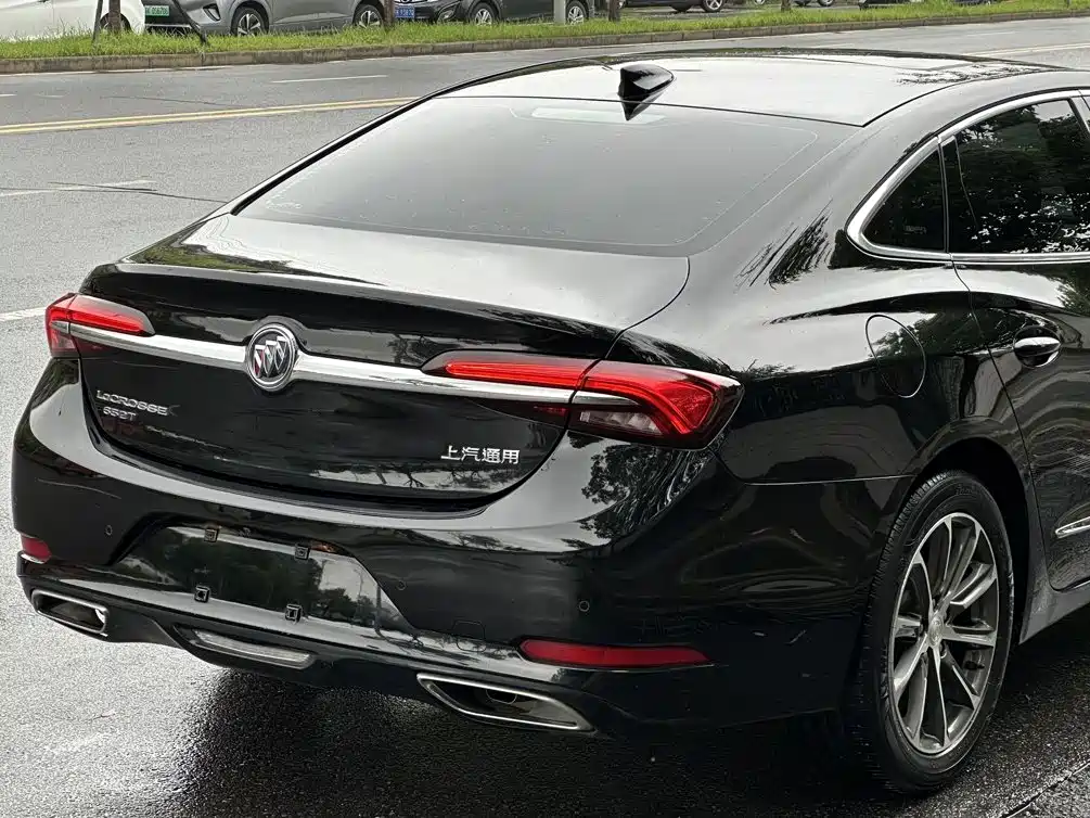 Buick LaCrosse — миниатюра 7