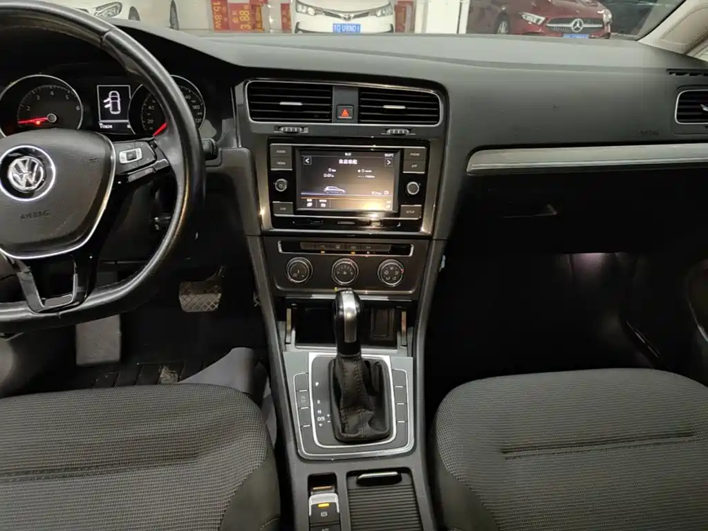 Volkswagen Golf — миниатюра 13