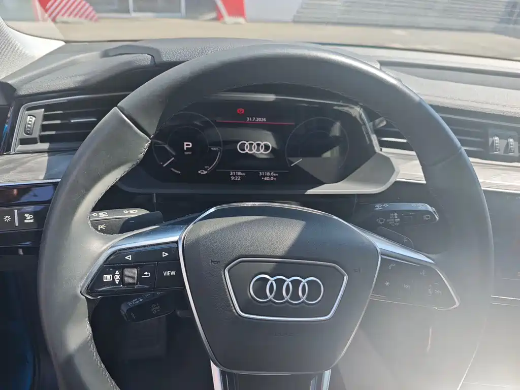Audi e-tron — миниатюра 7