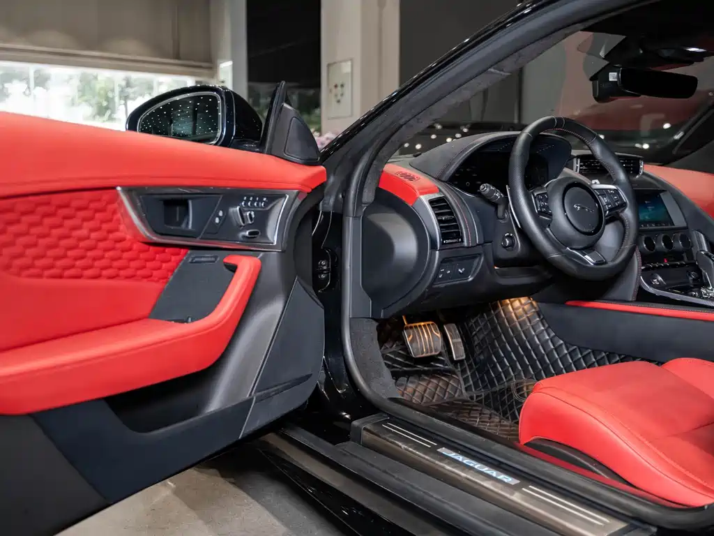 Jaguar F-TYPE — миниатюра 10