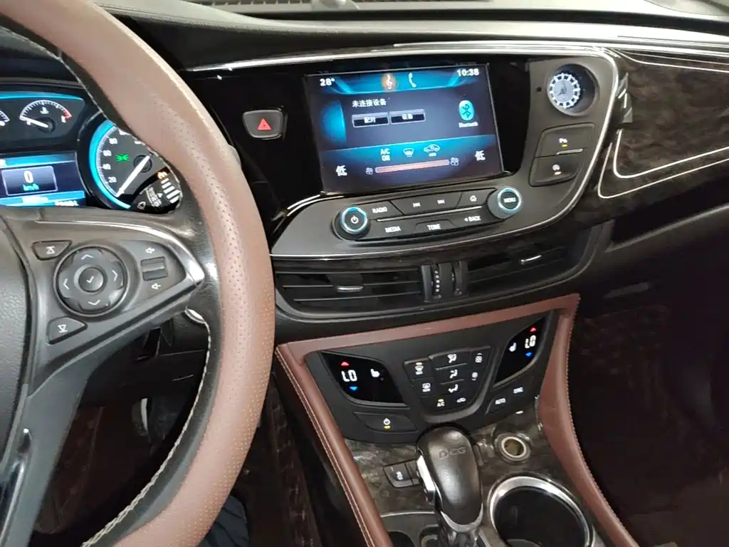 Buick Envision Plus — миниатюра 13