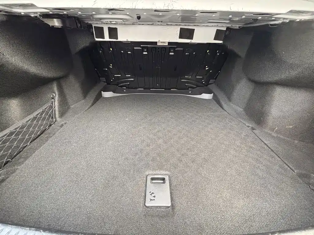 Mercedes-Benz C-Class — миниатюра 14