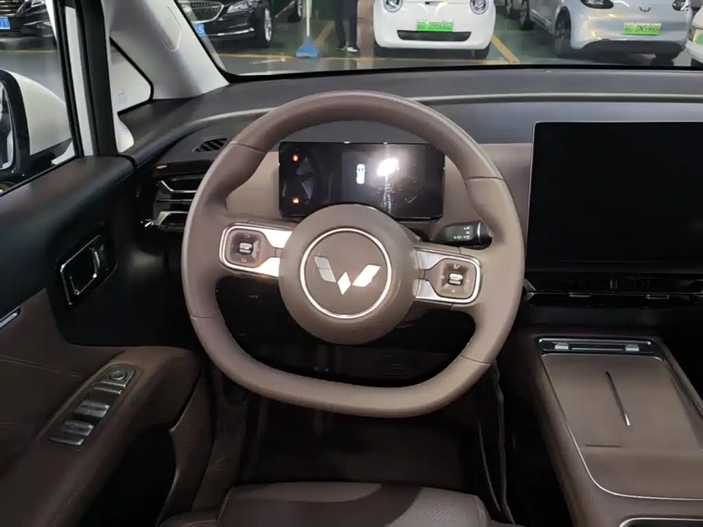 Wuling Xingguang 730 New Energy — миниатюра 11