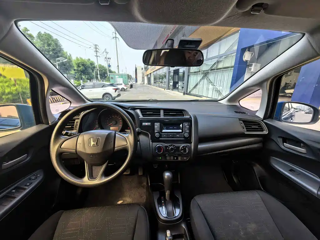 Honda Fit — миниатюра 7
