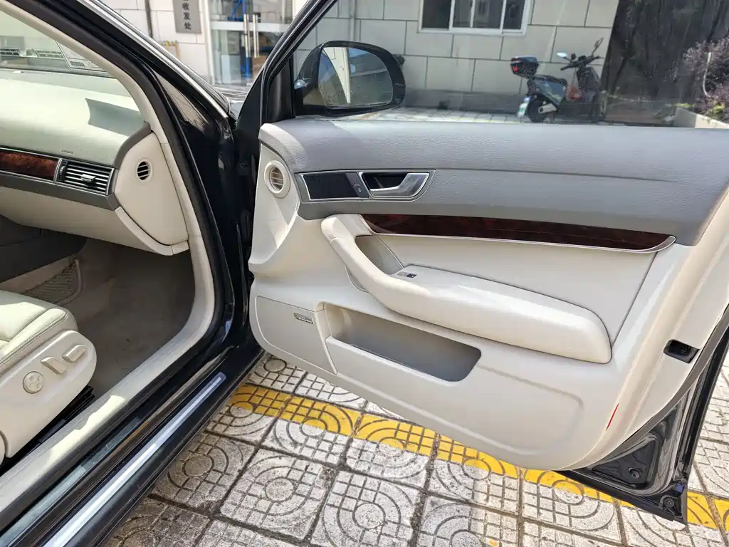 Audi A6L — миниатюра 9