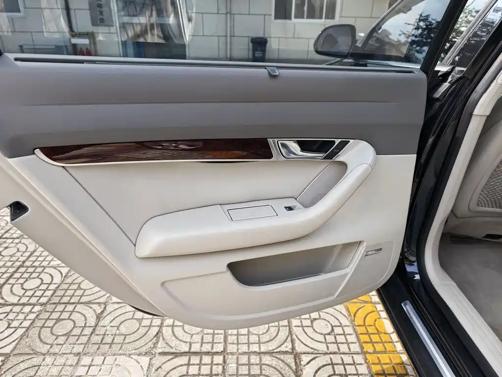Audi A6L — миниатюра 15