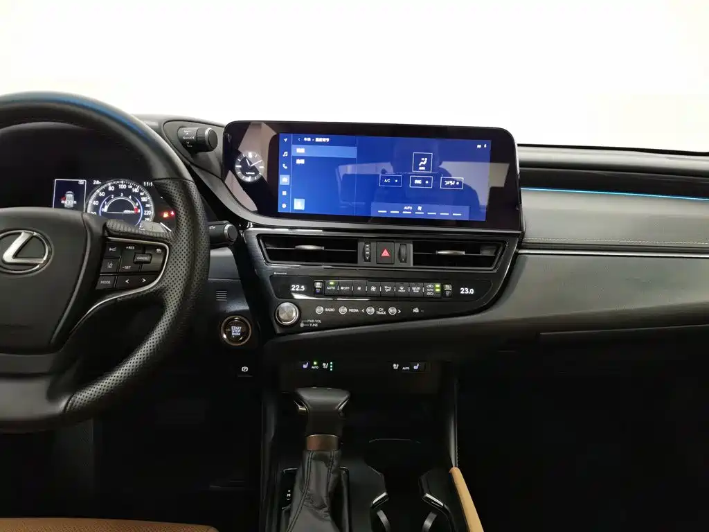 Lexus ES — миниатюра 12
