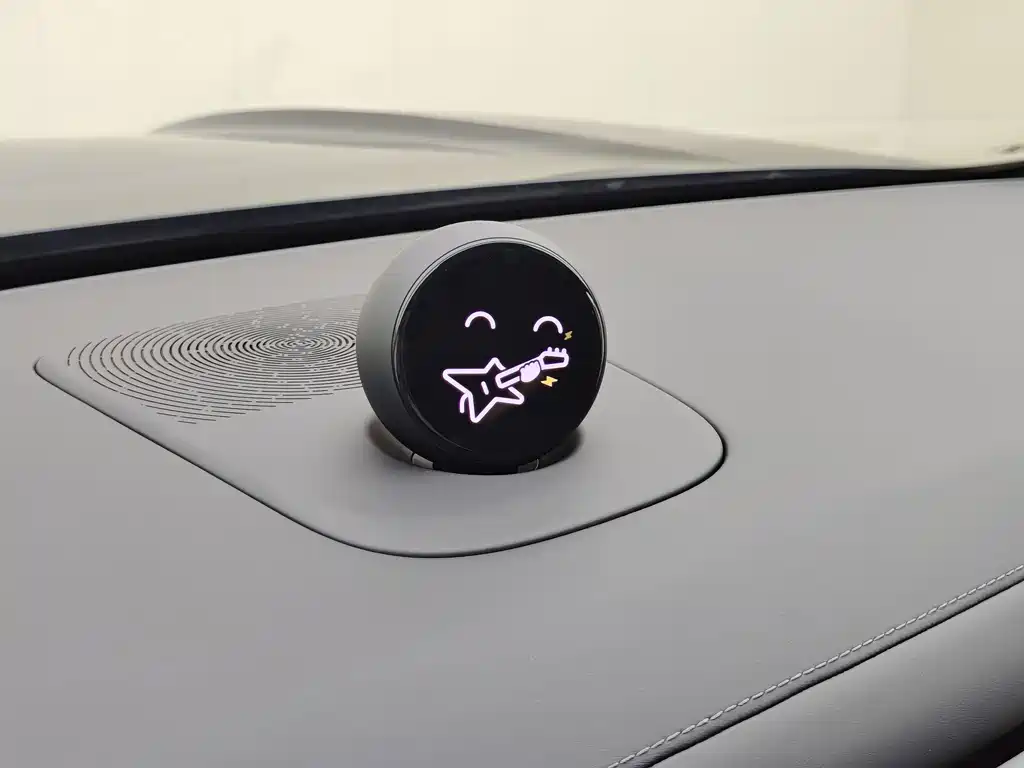 NIO ES8 — миниатюра 16