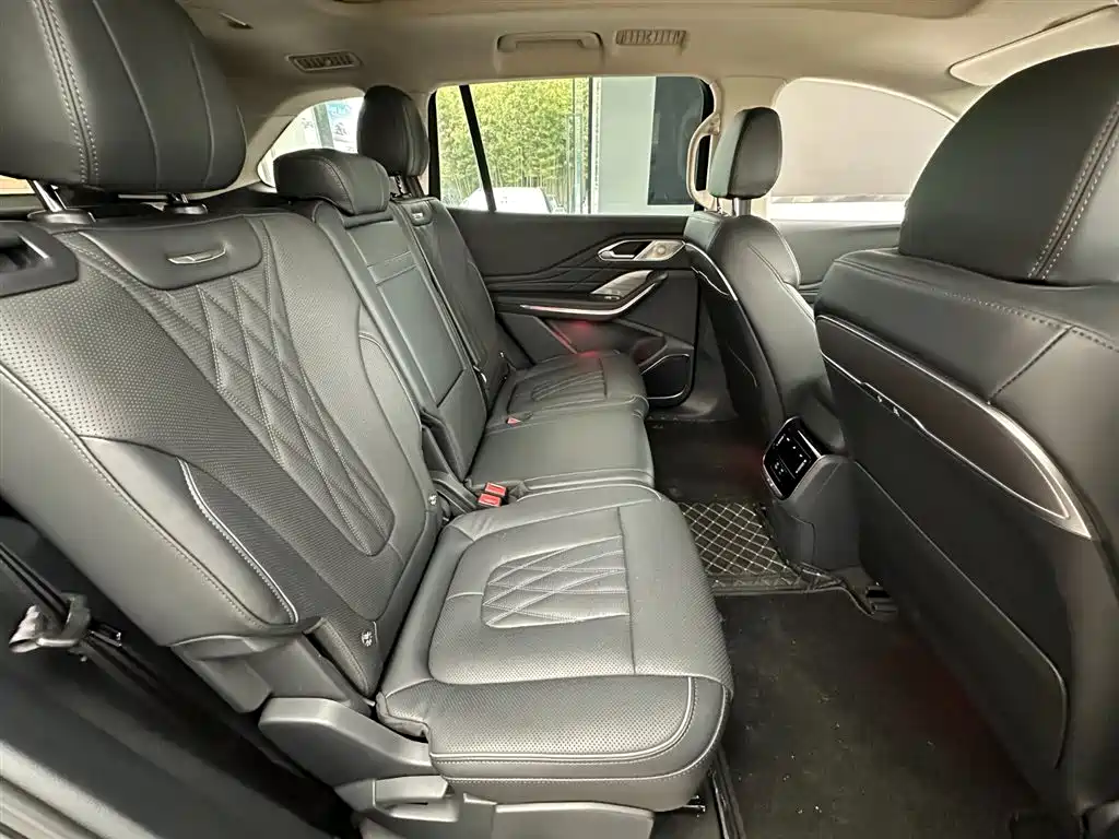 Hongqi Hongqi HS7 PHEV — миниатюра 11