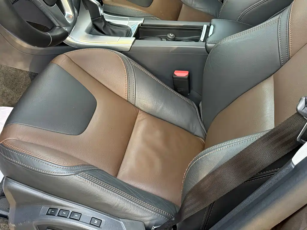 Volvo XC60 — миниатюра 15