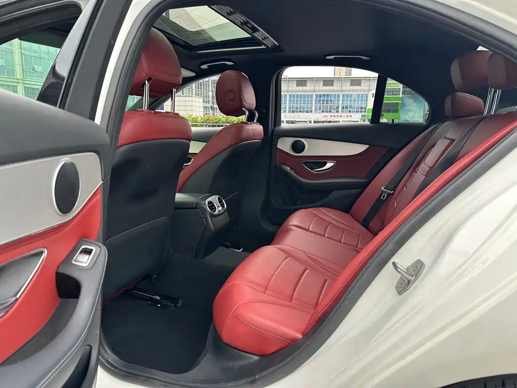 Mercedes-Benz C-Class — миниатюра 19