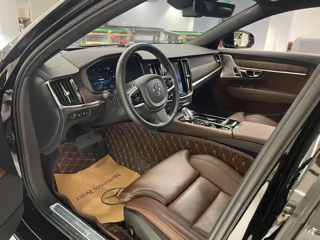Volvo S90 PHEV — миниатюра 5