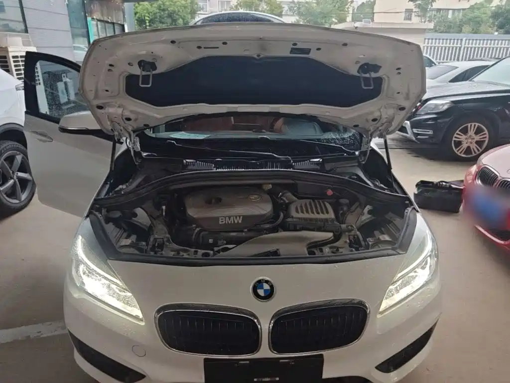 BMW 2 Series Active Tourer — миниатюра 20
