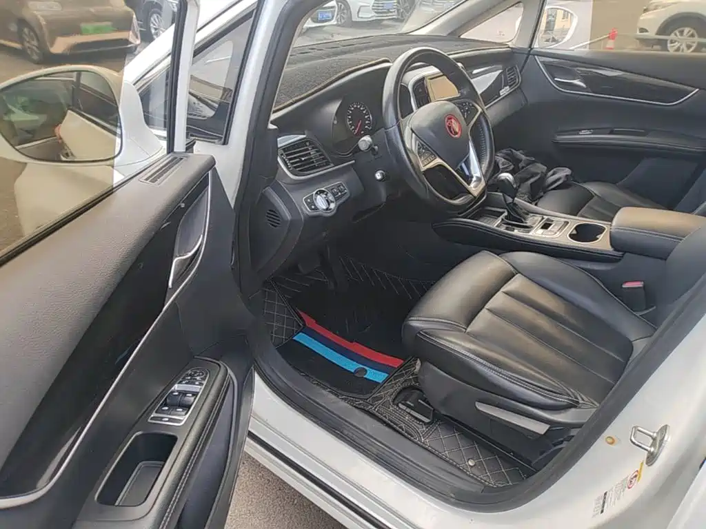 BYD MAX — миниатюра 16