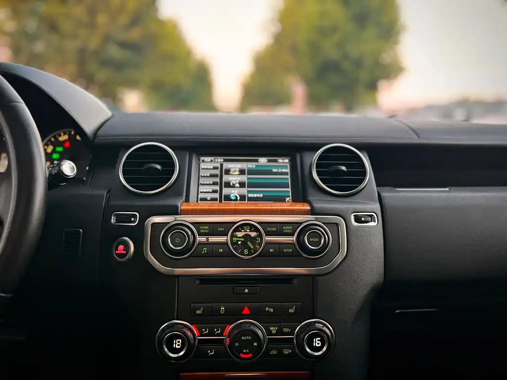Land Rover Discovery — миниатюра 14