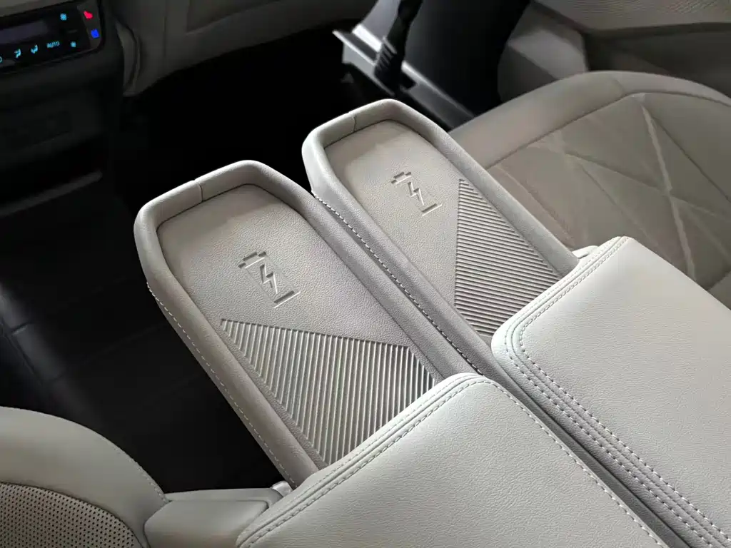 Ford Edge — миниатюра 11