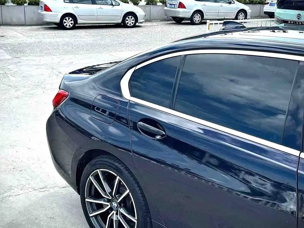 BMW 3 Series — миниатюра 7