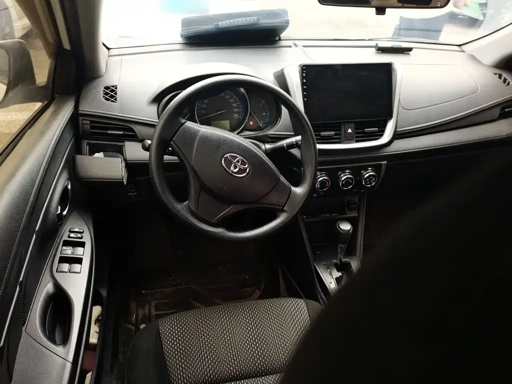 Toyota Vios FS — миниатюра 6