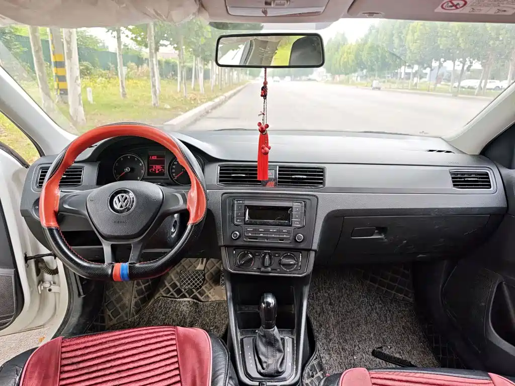 Volkswagen Santana — миниатюра 10