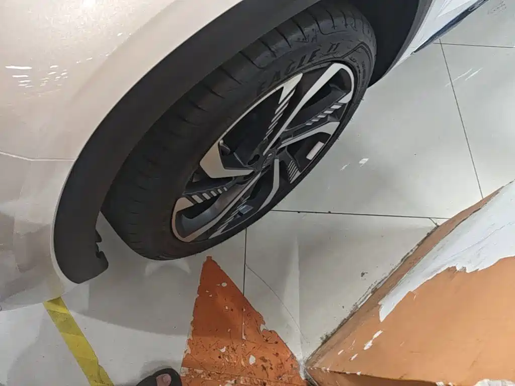 Geely Xingyue L — миниатюра 23