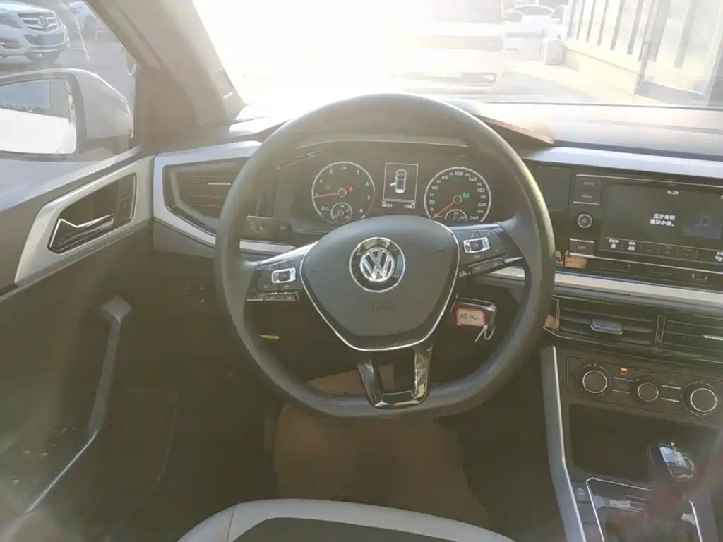 Volkswagen Polo — миниатюра 11