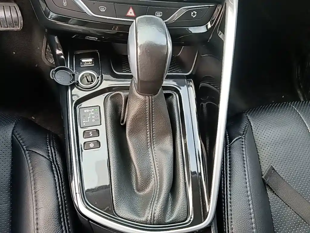 Peugeot 308 — миниатюра 14