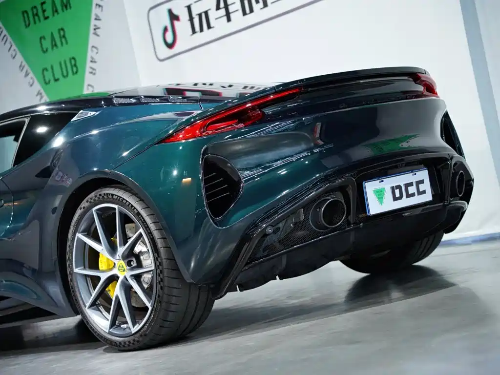 Lotus Emira — миниатюра 13