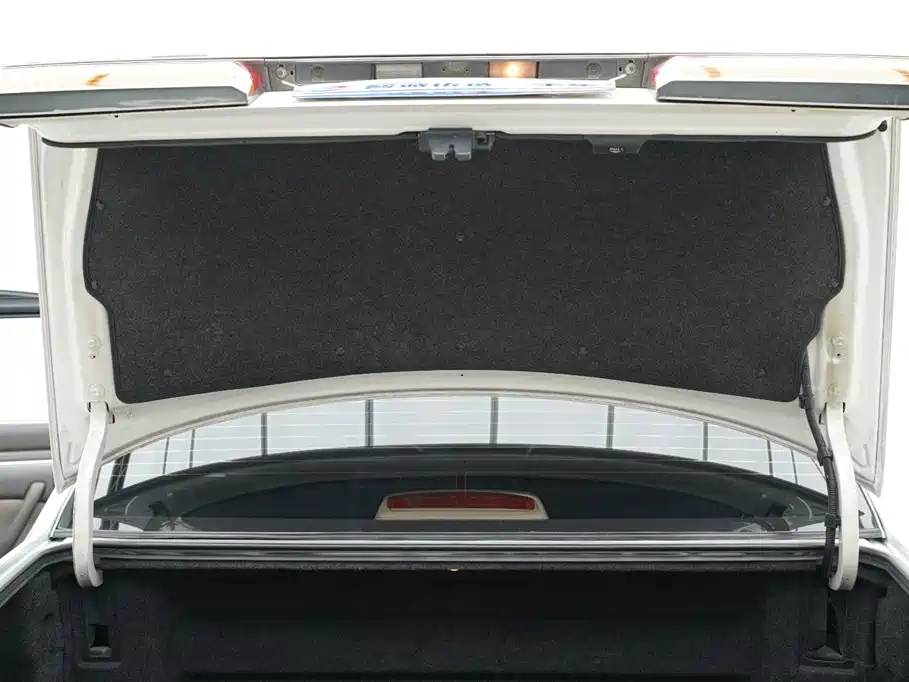 Toyota Crown (Import) — миниатюра 25