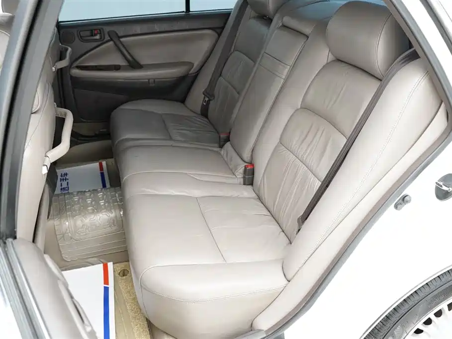 Toyota Crown (Import) — миниатюра 22